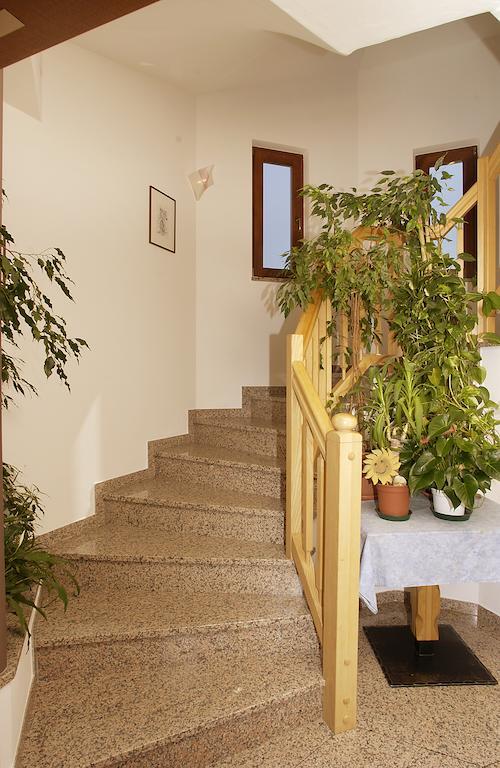 Pension Christl Caldaro Exterior photo